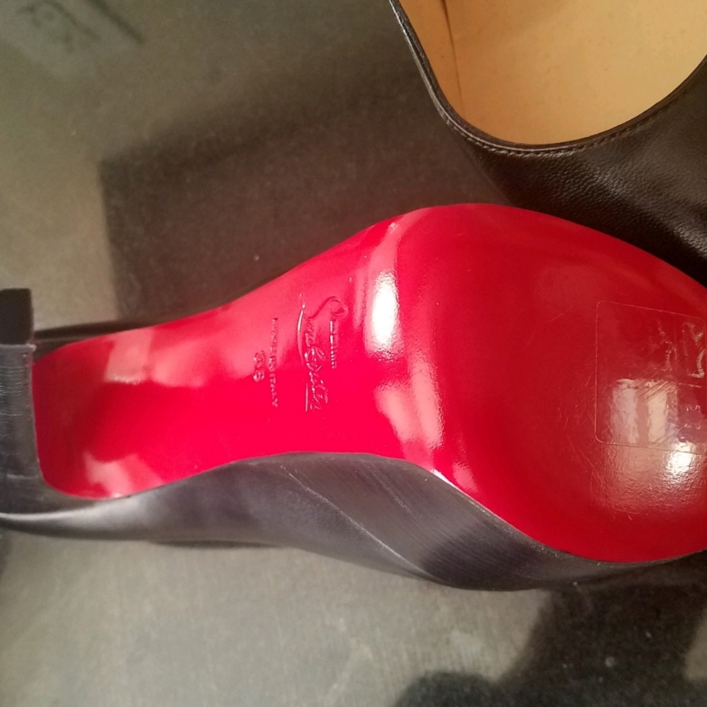 Christian Louboutin daffodile heels